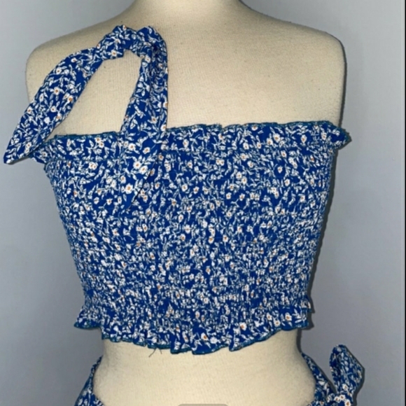 Shein 2 piece floral set Top and Skirt Size S - Picture 3 of 5